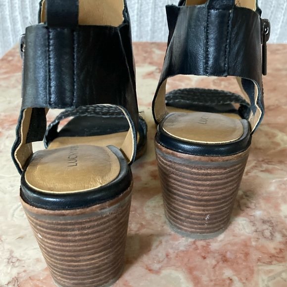 Perfect Lucky Brand sandal for summer! - Picture 4 of 7